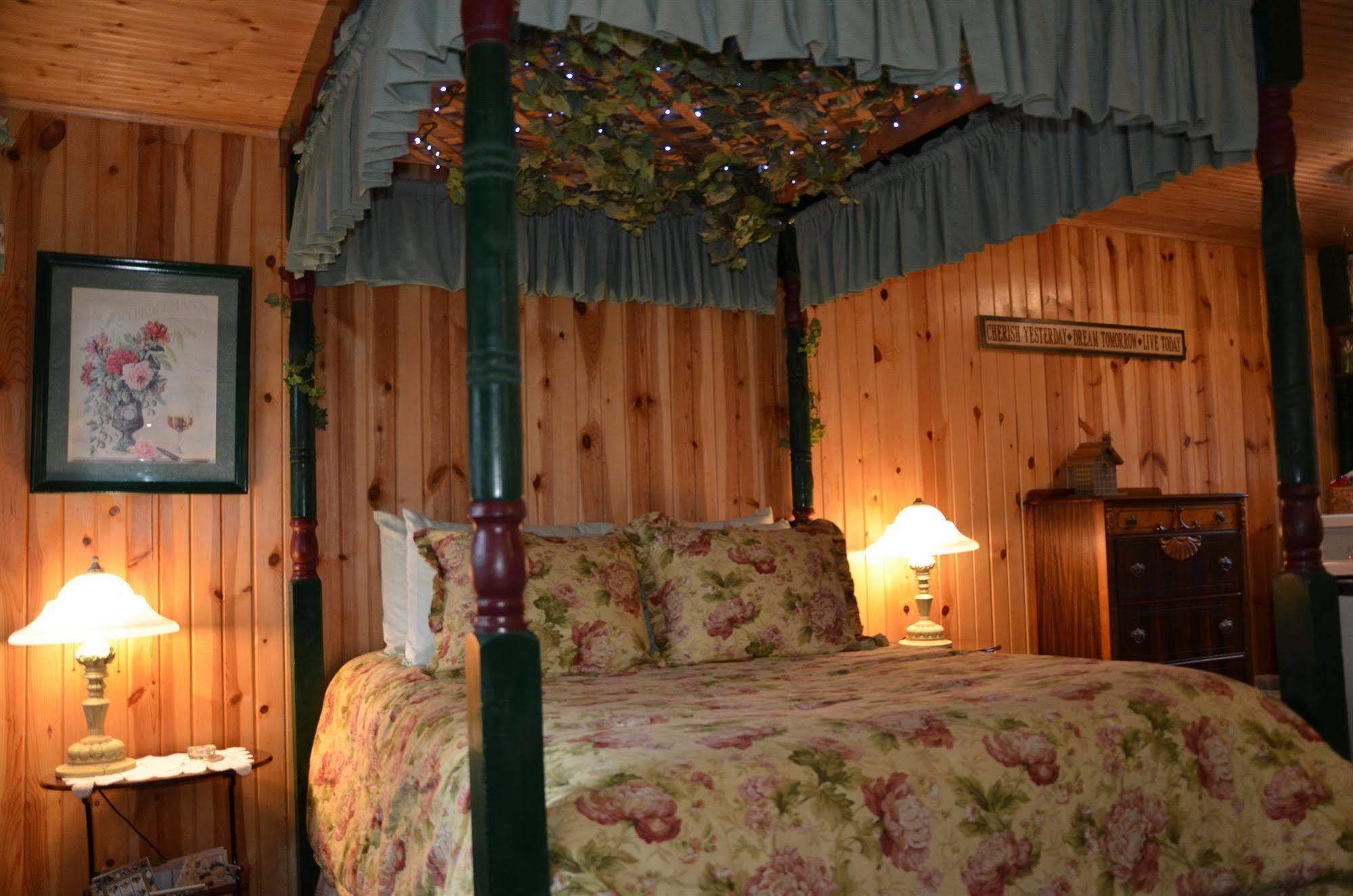 Lazy Cloud Bed & Breakfast Williams Bay Dış mekan fotoğraf